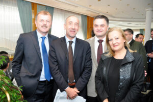 2013 STAKEHOLDER CO…